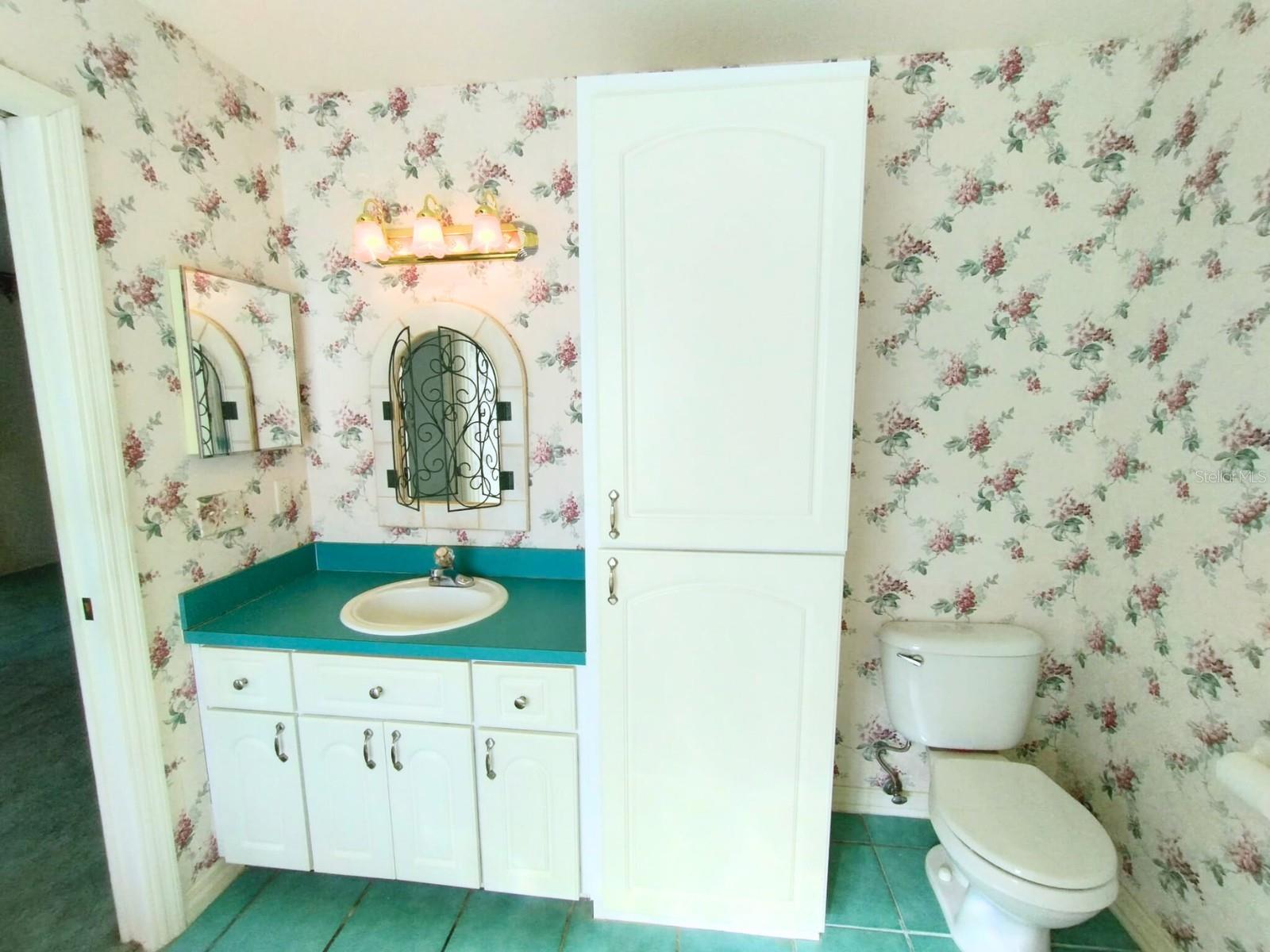 Image 17 of 27 For 6172 101 Place