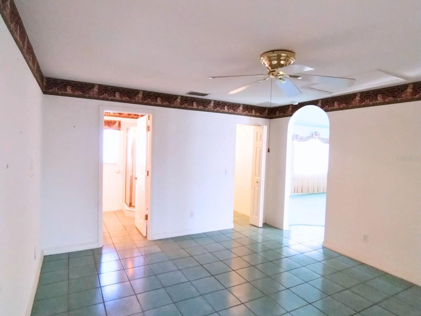 Image 19 of 27 For 6172 101 Place