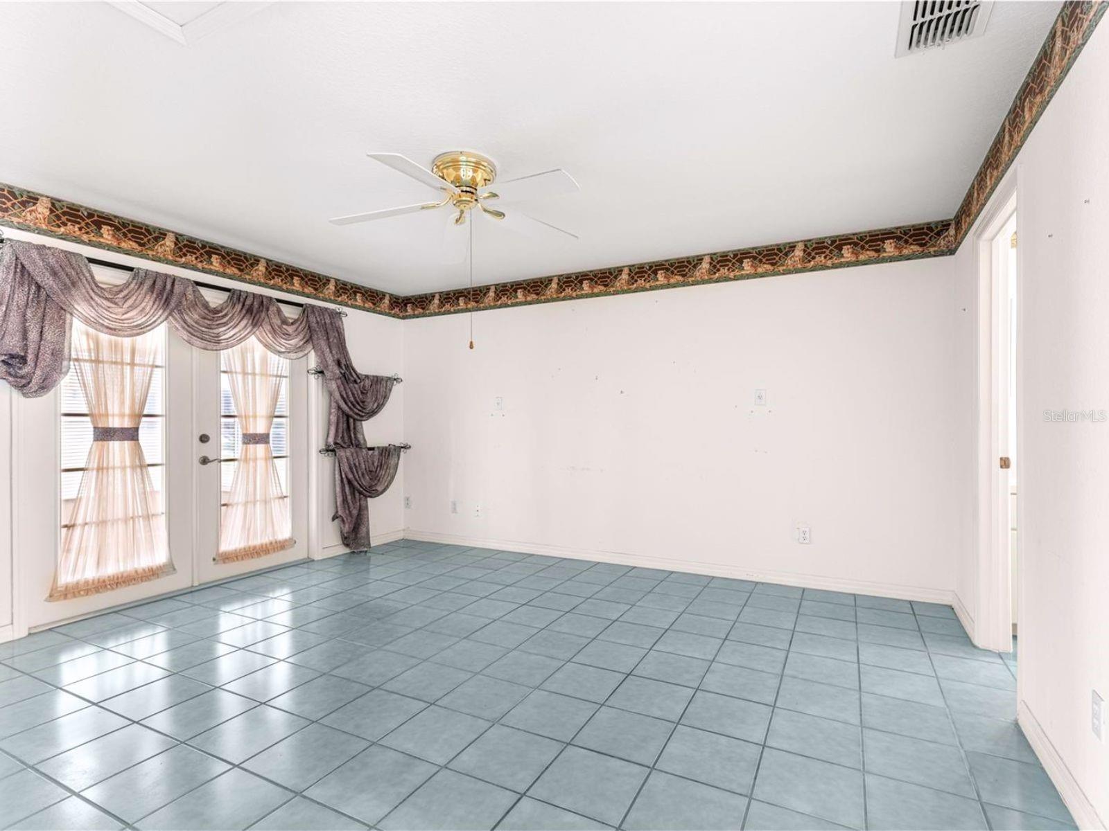 Image 22 of 27 For 6172 101 Place