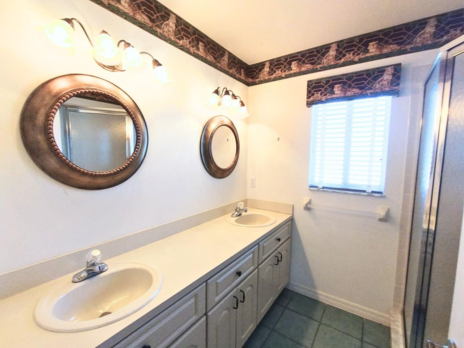 Image 23 of 27 For 6172 101 Place