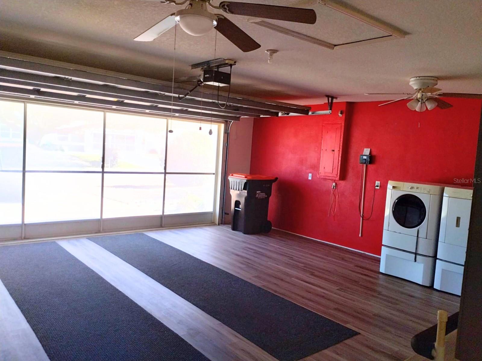 Image 26 of 27 For 6172 101 Place