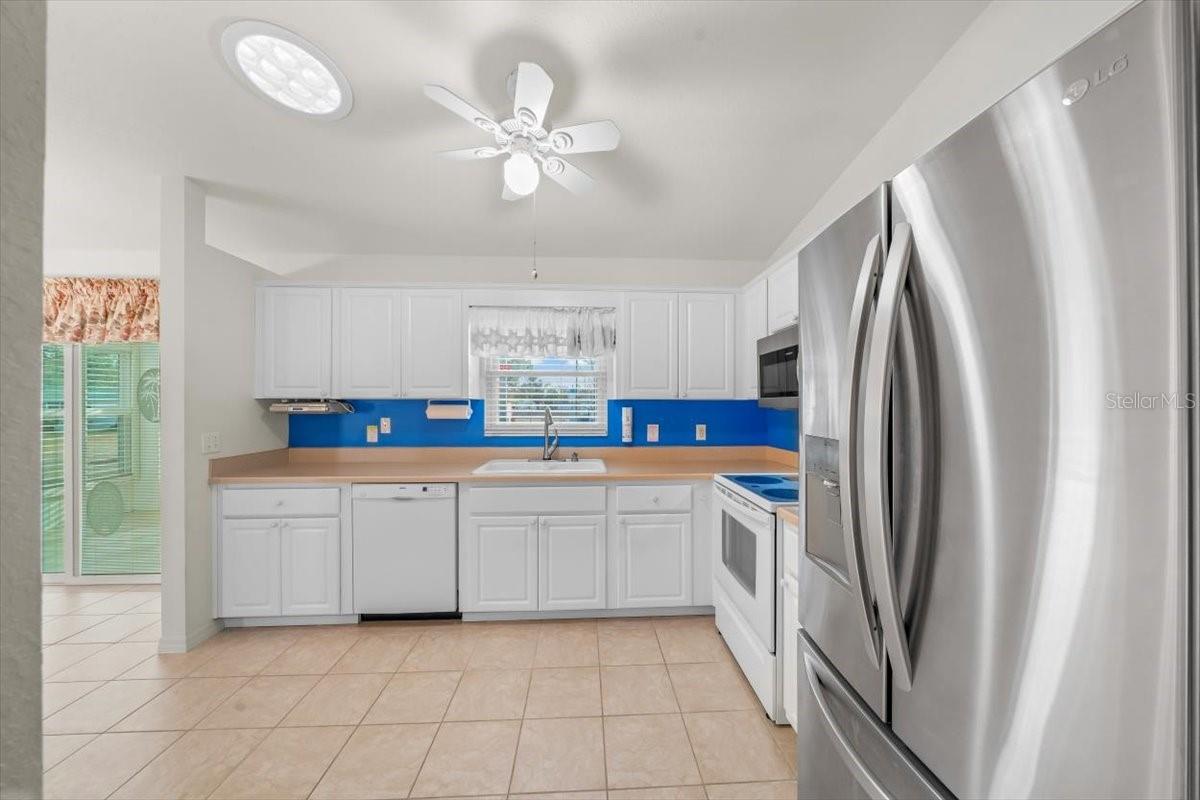 Image 15 of 54 For 6145 100th Loop