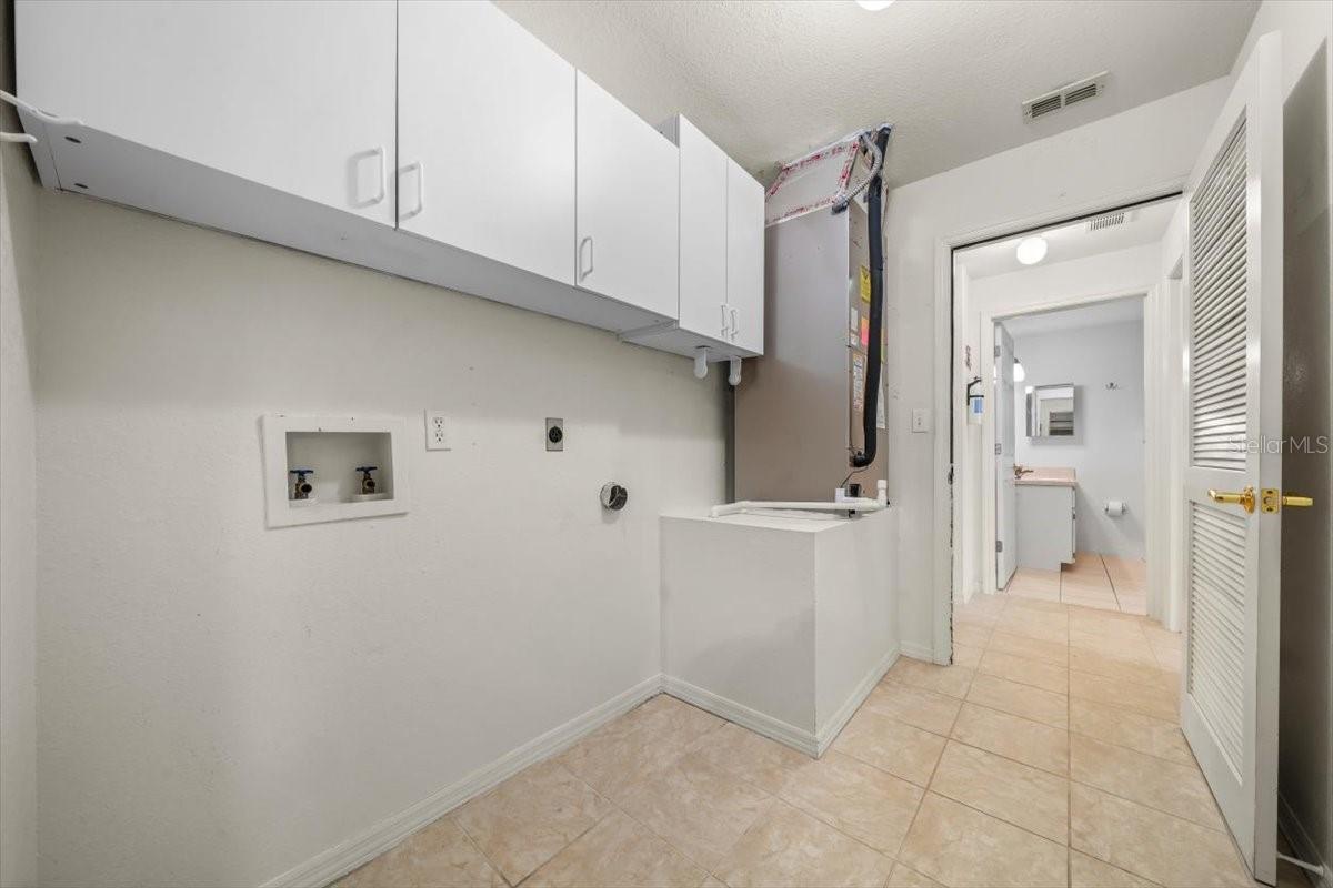 Image 19 of 54 For 6145 100th Loop