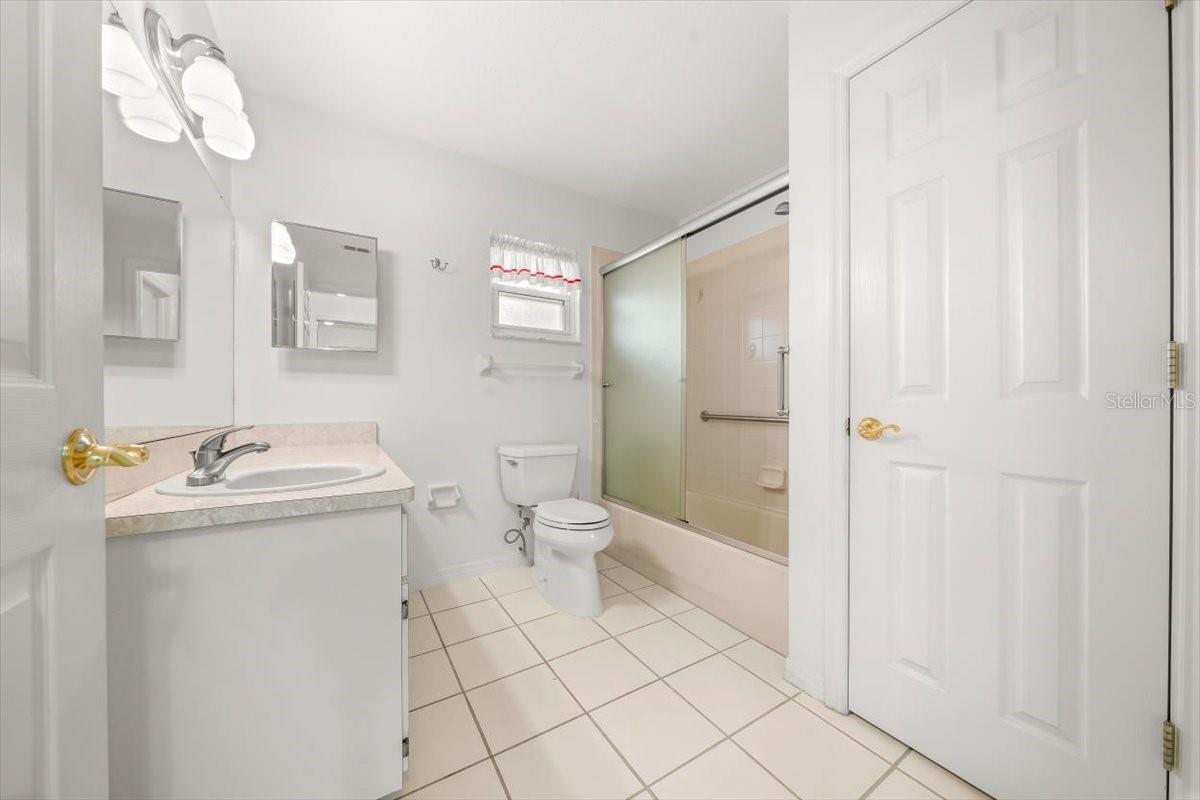 Image 25 of 54 For 6145 100th Loop