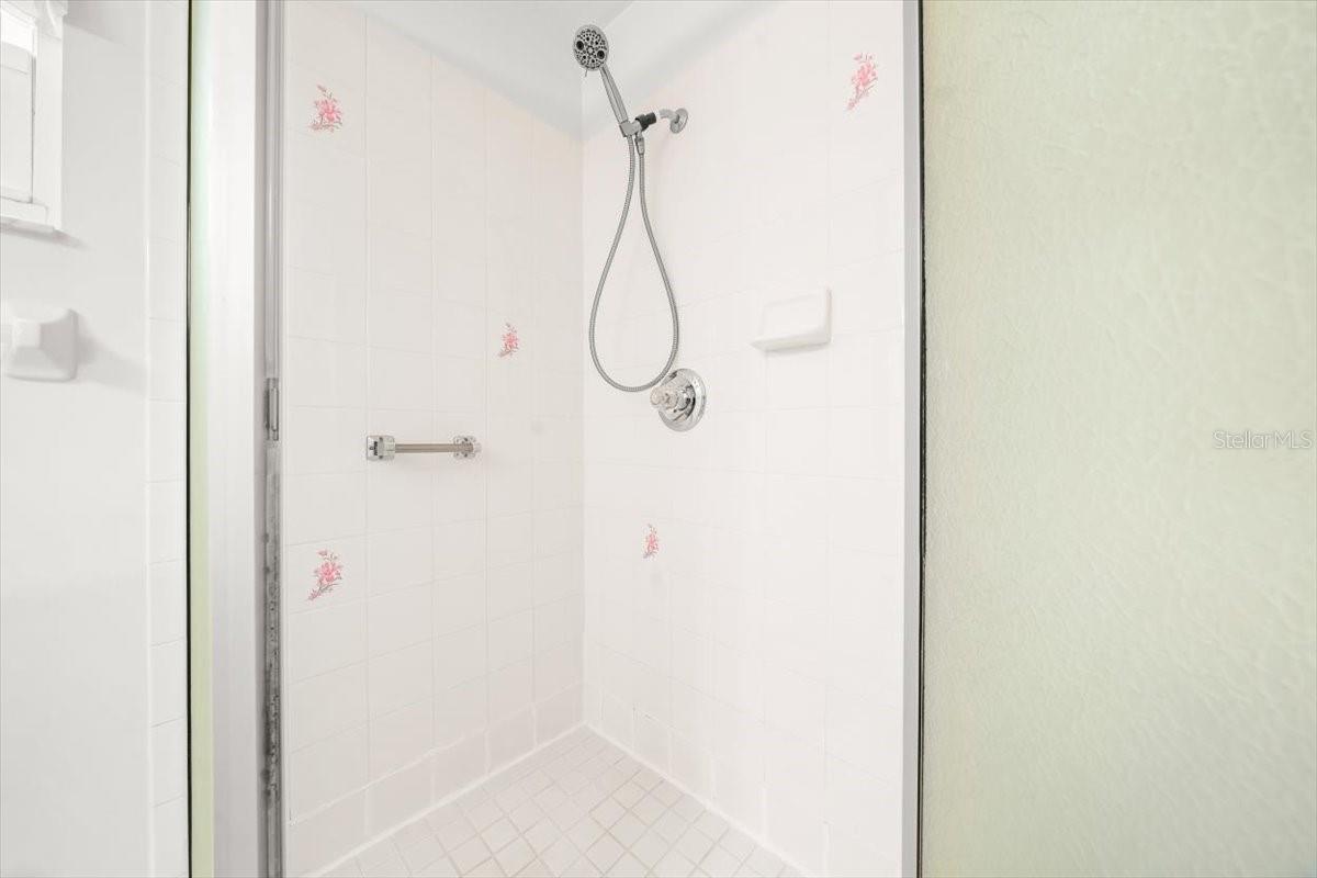 Image 37 of 54 For 6145 100th Loop