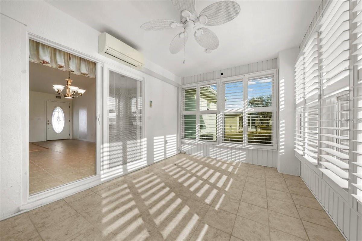 Image 4 of 54 For 6145 100th Loop