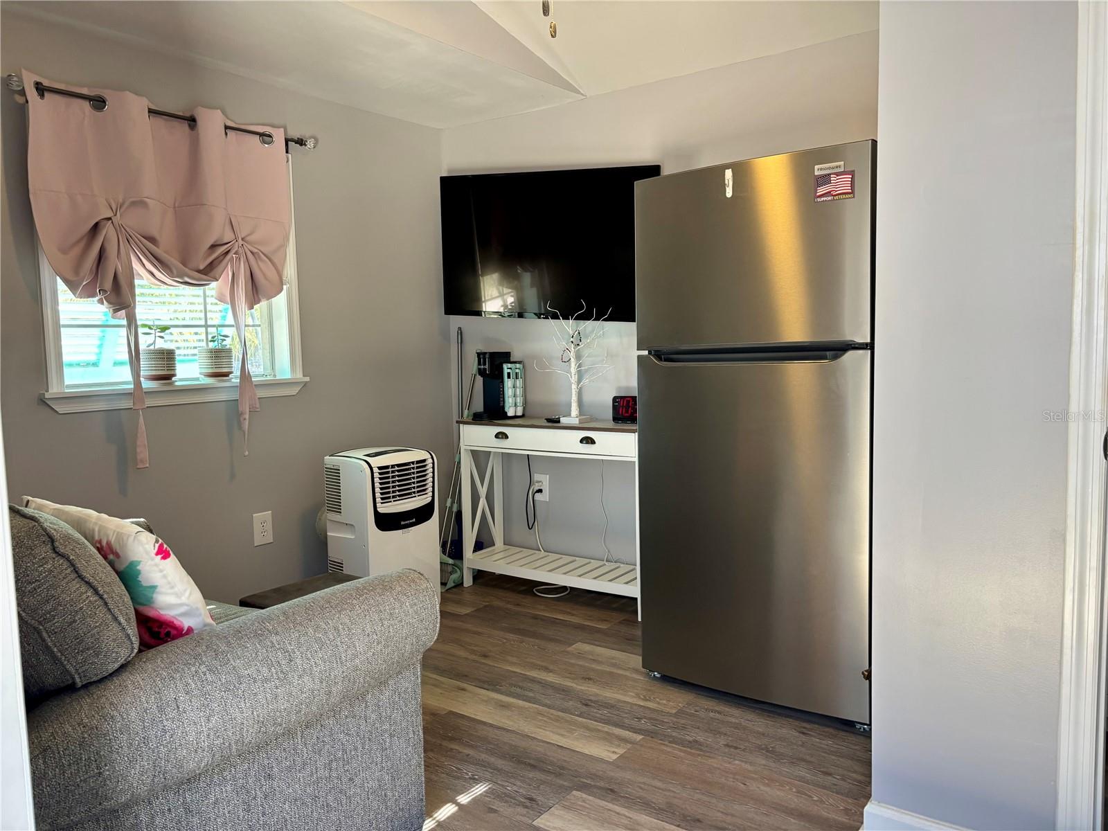 Image 12 of 100 For 10273 28th Loop