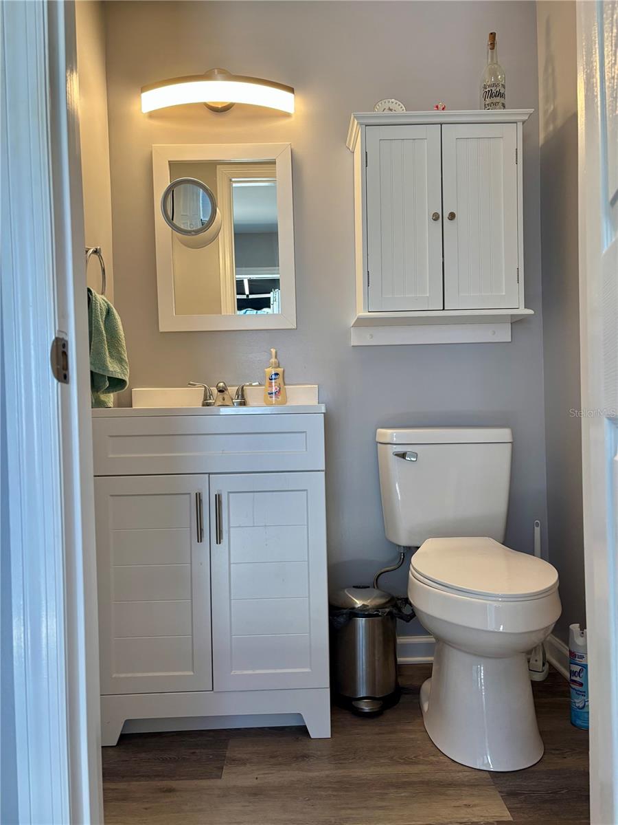 Image 14 of 100 For 10273 28th Loop