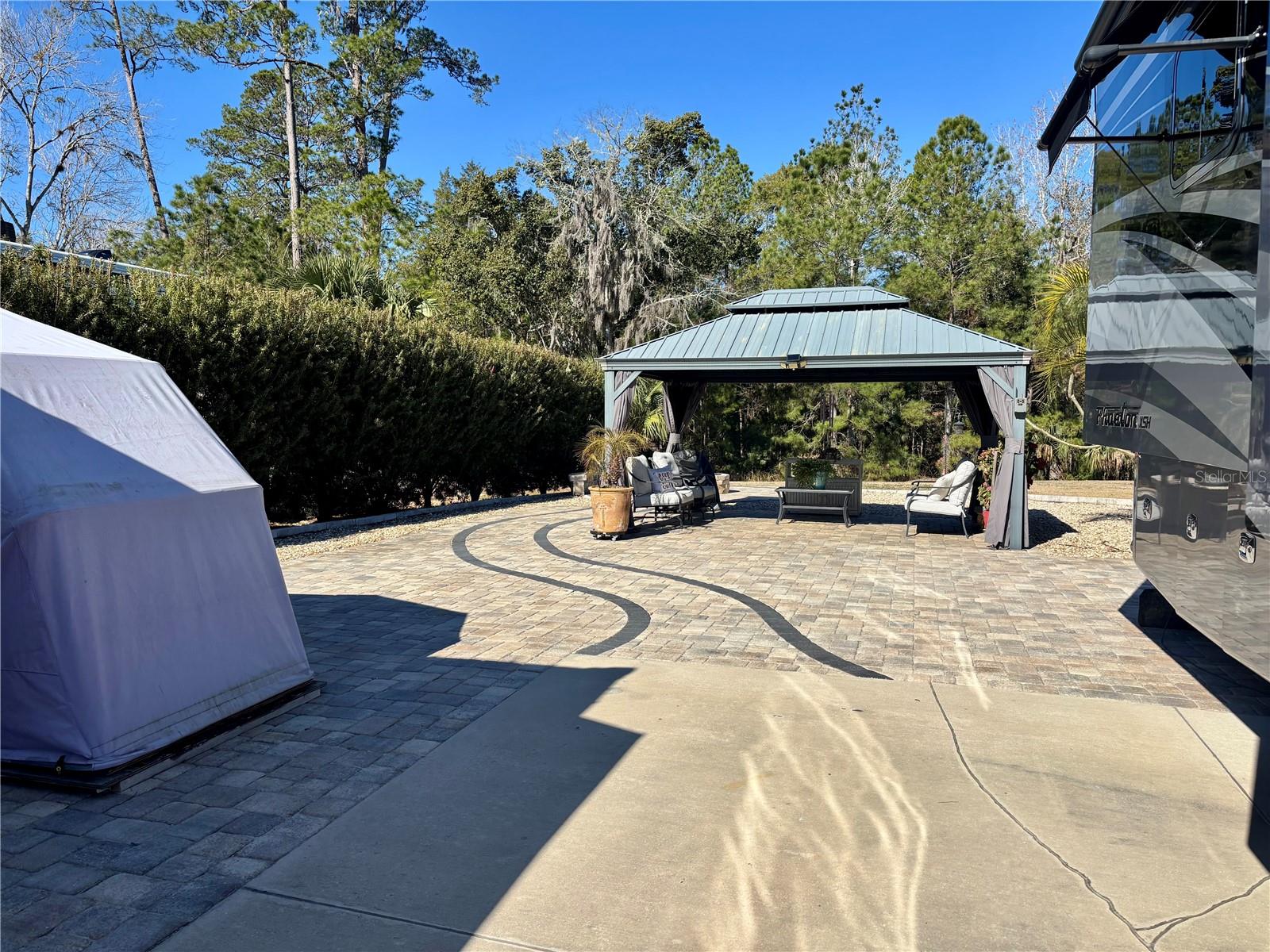 Image 19 of 100 For 10273 28th Loop