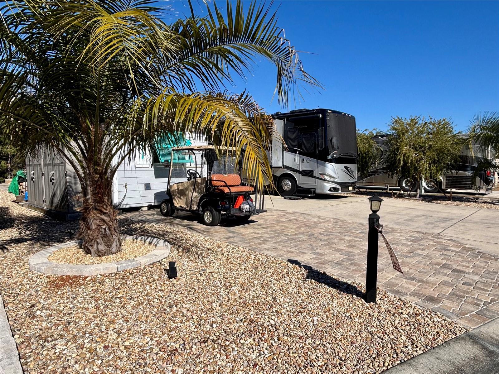 Image 7 of 100 For 10273 28th Loop