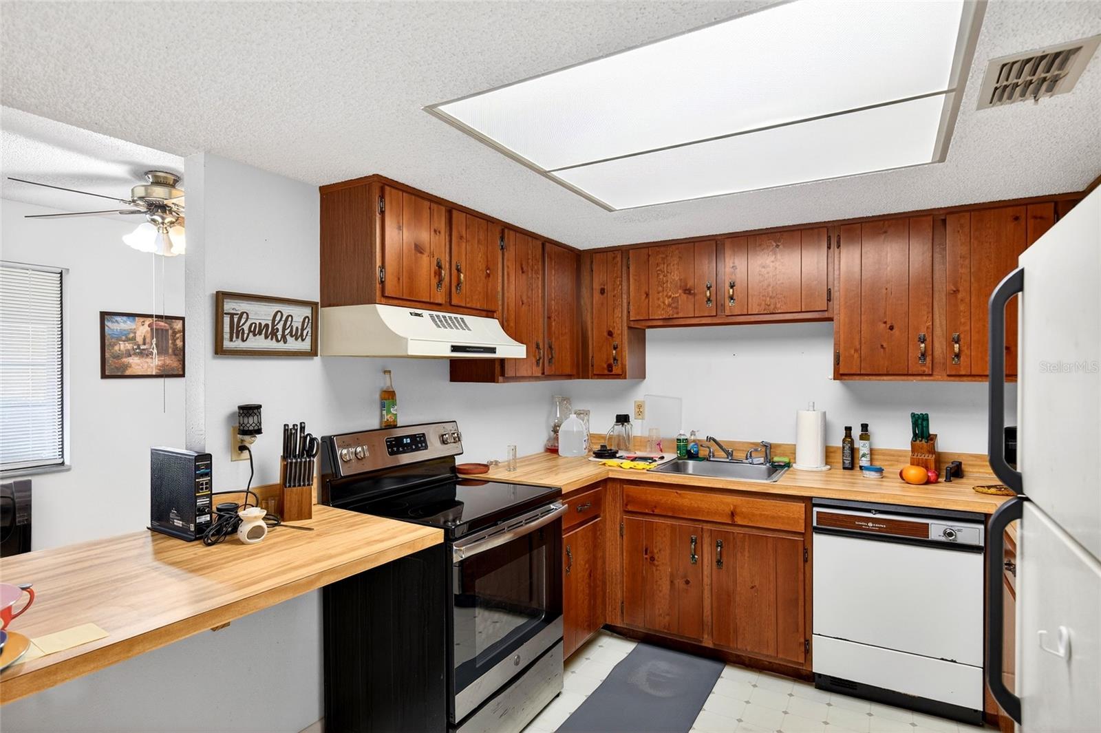 Image 13 of 28 For 550 Fairways Drive A