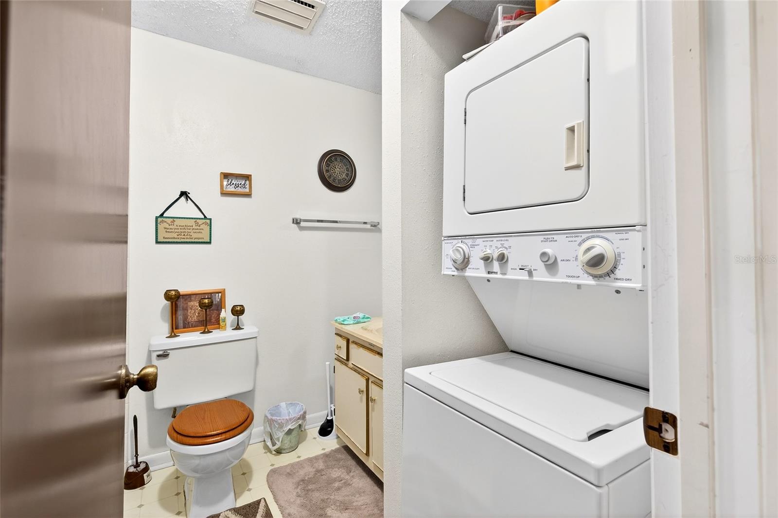 Image 19 of 28 For 550 Fairways Drive A