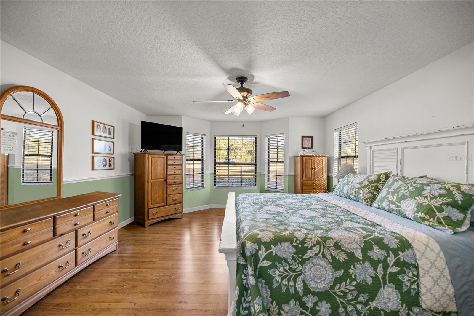 Image 21 of 40 For 1930 60th Avenue