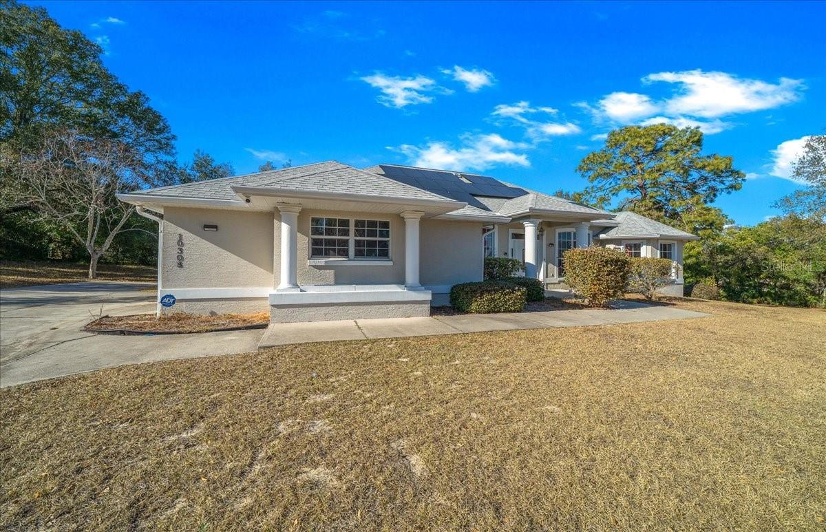 Image 22 of 74 For 10308 83rd Terrace