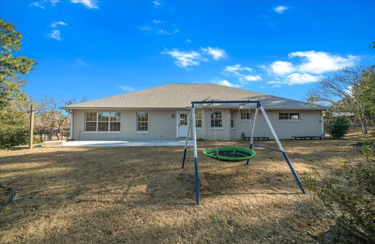 Image 26 of 74 For 10308 83rd Terrace