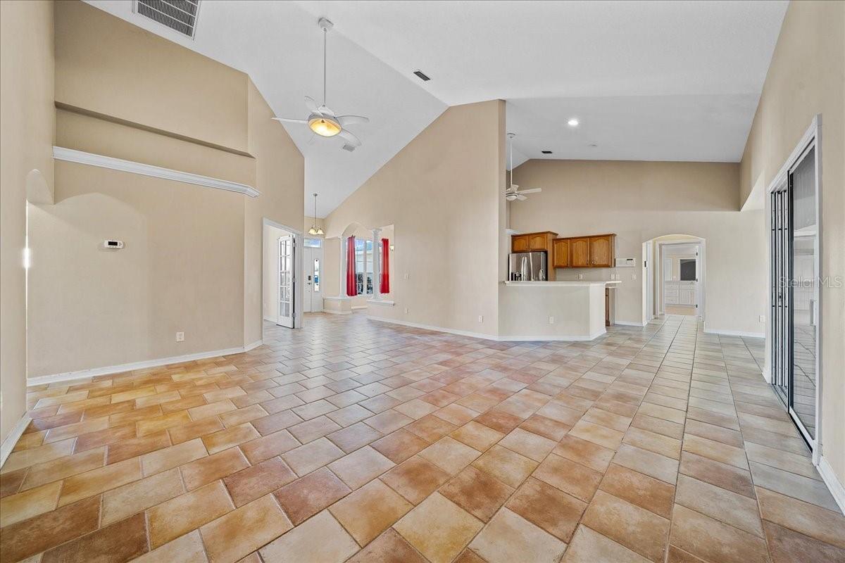 Image 39 of 74 For 10308 83rd Terrace