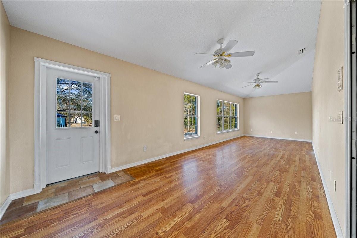 Image 42 of 74 For 10308 83rd Terrace