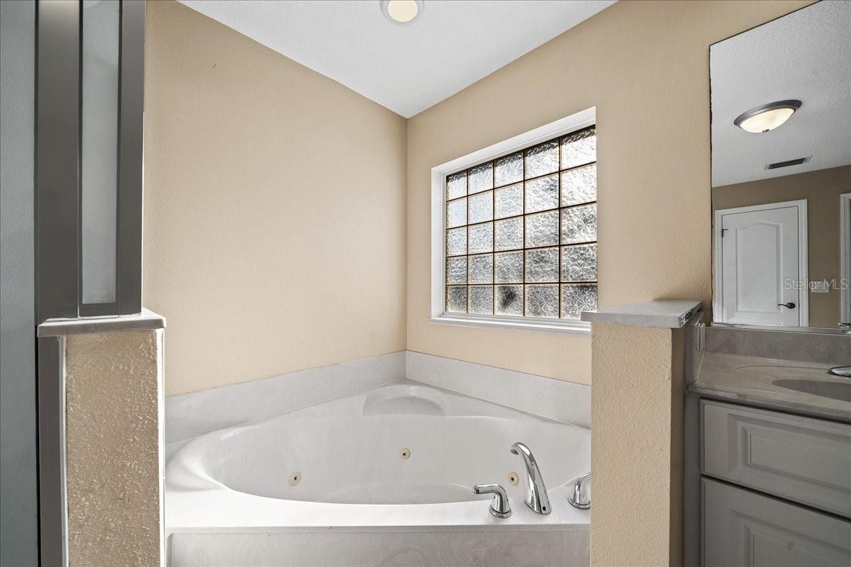 Image 57 of 74 For 10308 83rd Terrace