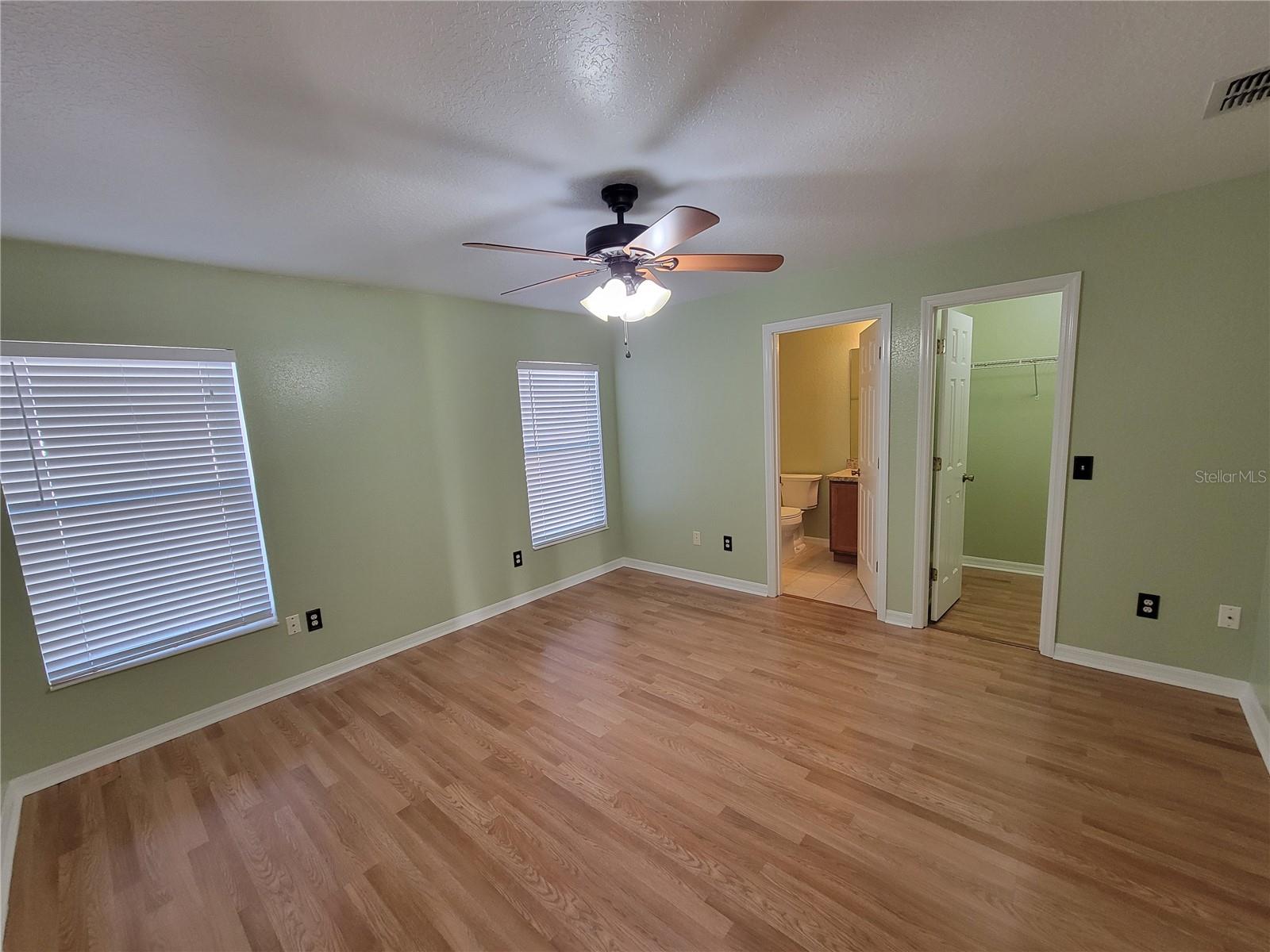 Image 4 of 12 For 11908 74th Terrace