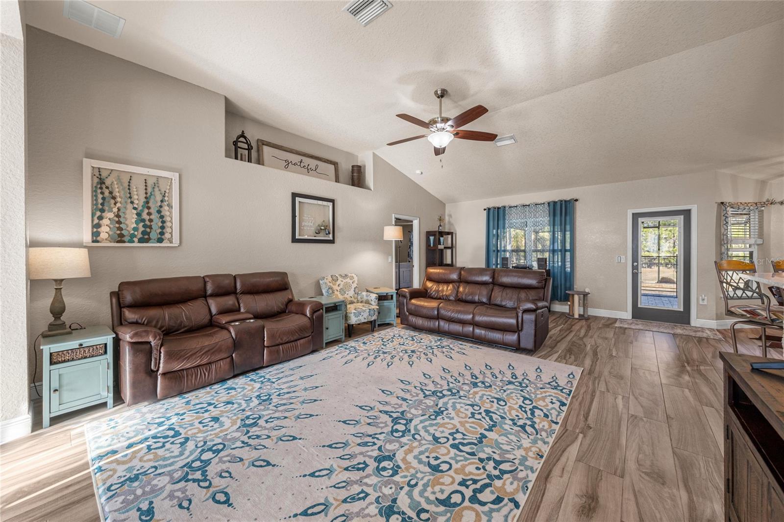 Image 14 of 48 For 9589 51st Circle