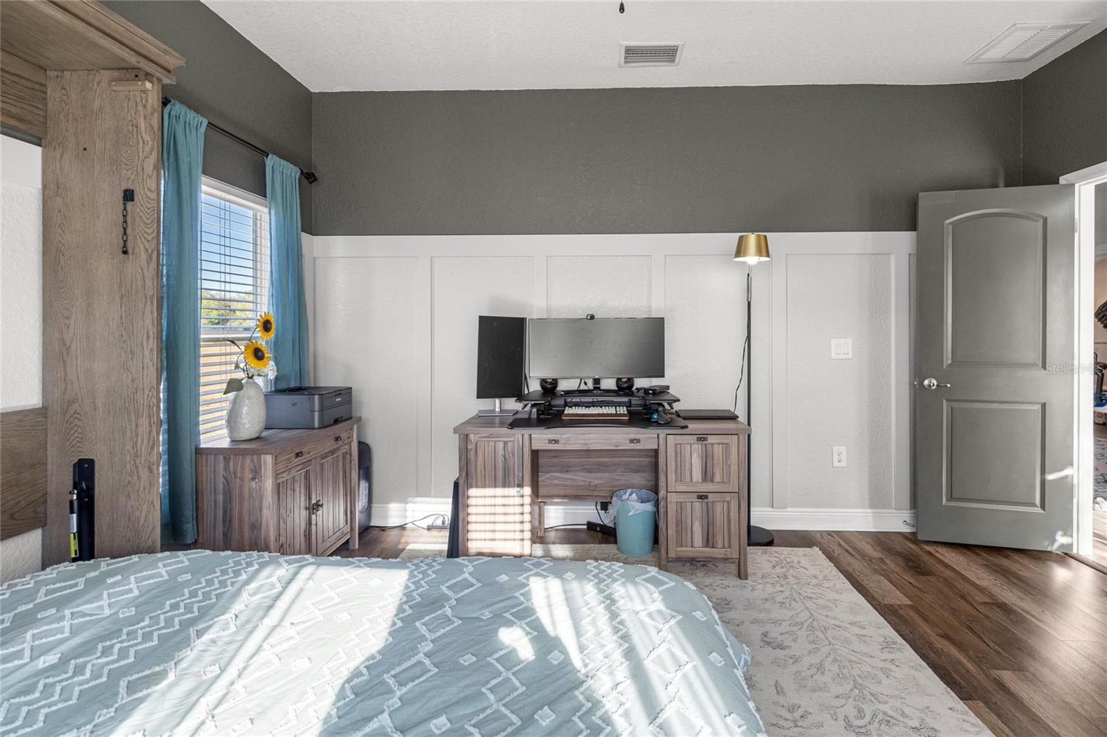 Image 38 of 48 For 9589 51st Circle