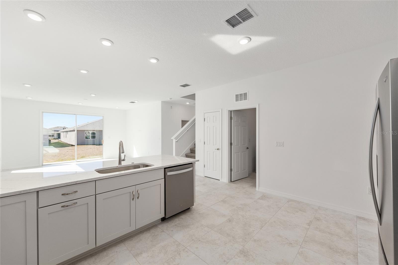 Image 13 of 46 For 5706 71st Avenue