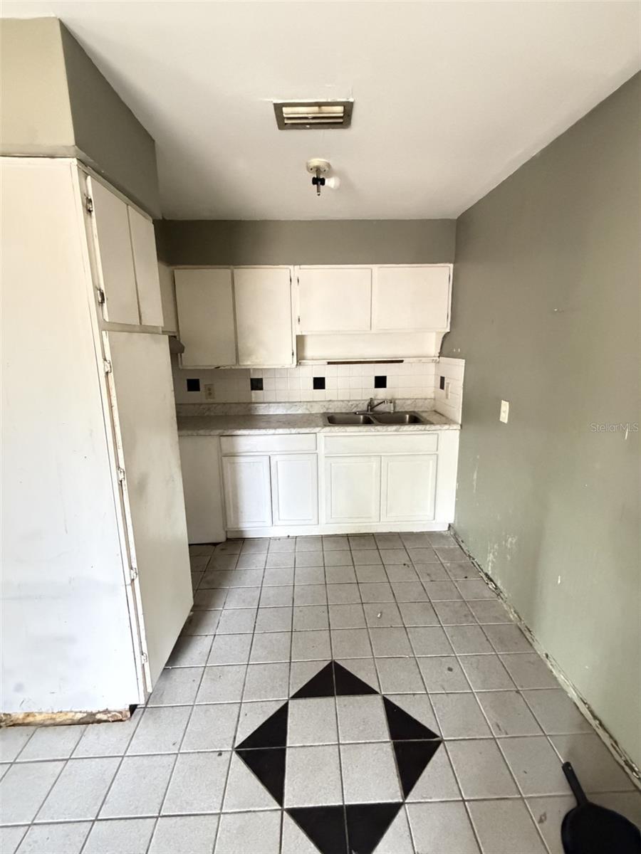 Image 2 of 8 For 1401 20th Avenue