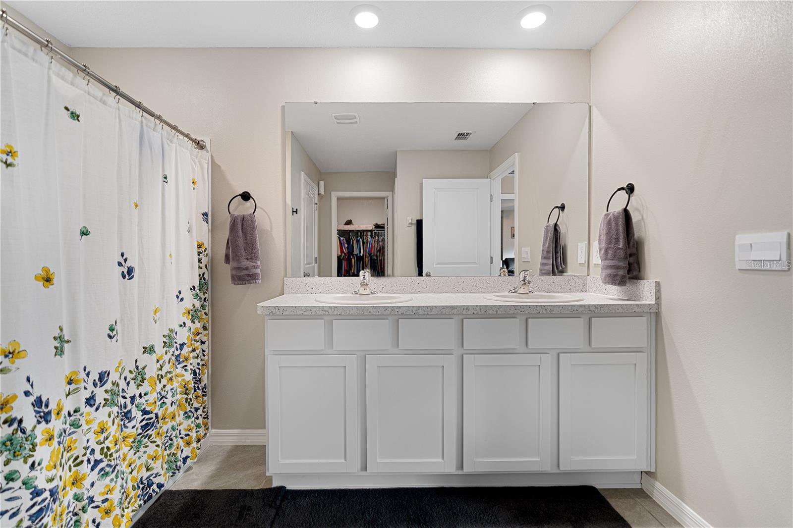 Image 13 of 25 For 11389 67th Circle