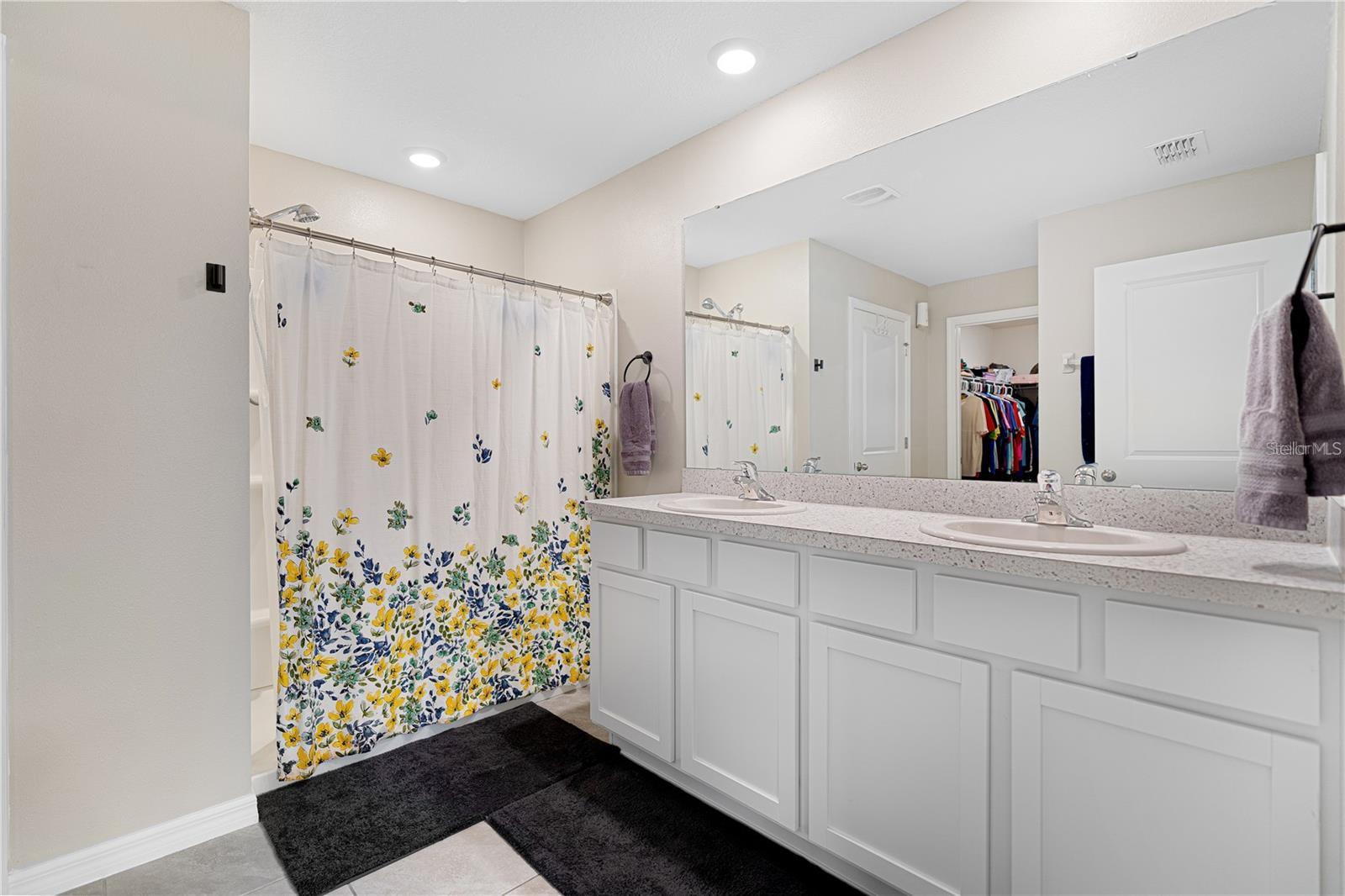 Image 14 of 25 For 11389 67th Circle