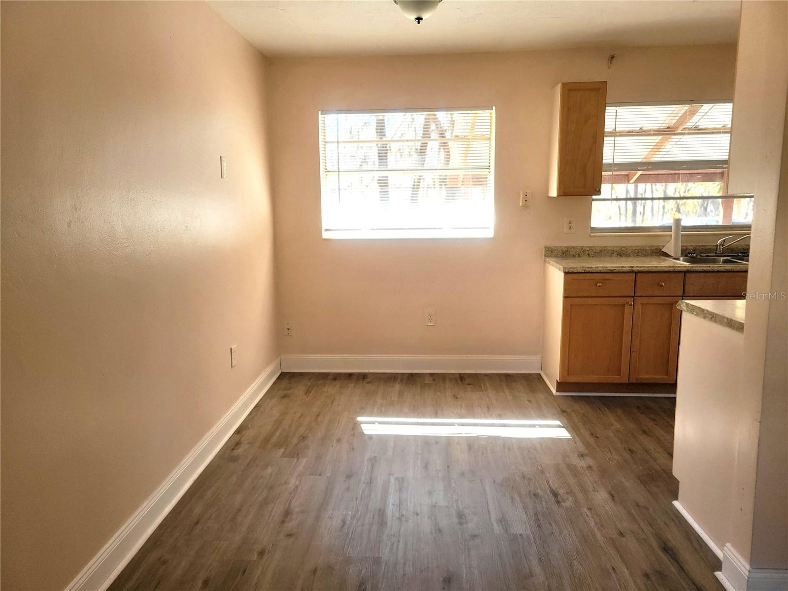 Image 6 of 16 For 1408 15th Place