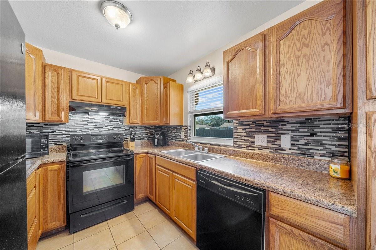 Image 11 of 34 For 3620 29th Terrace