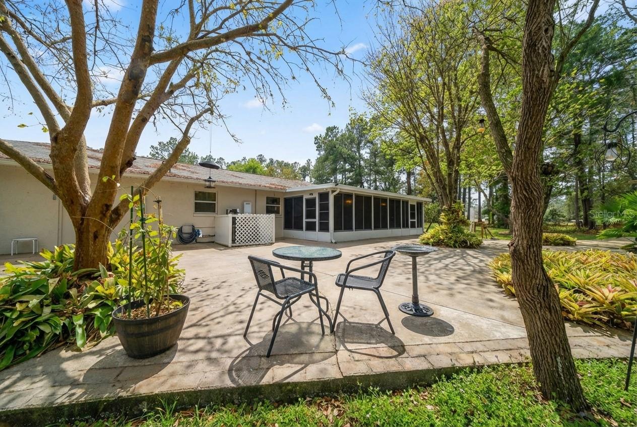 Image 18 of 30 For 118 Camelot Drive