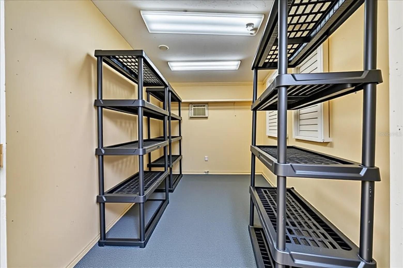 Image 23 of 30 For 118 Camelot Drive