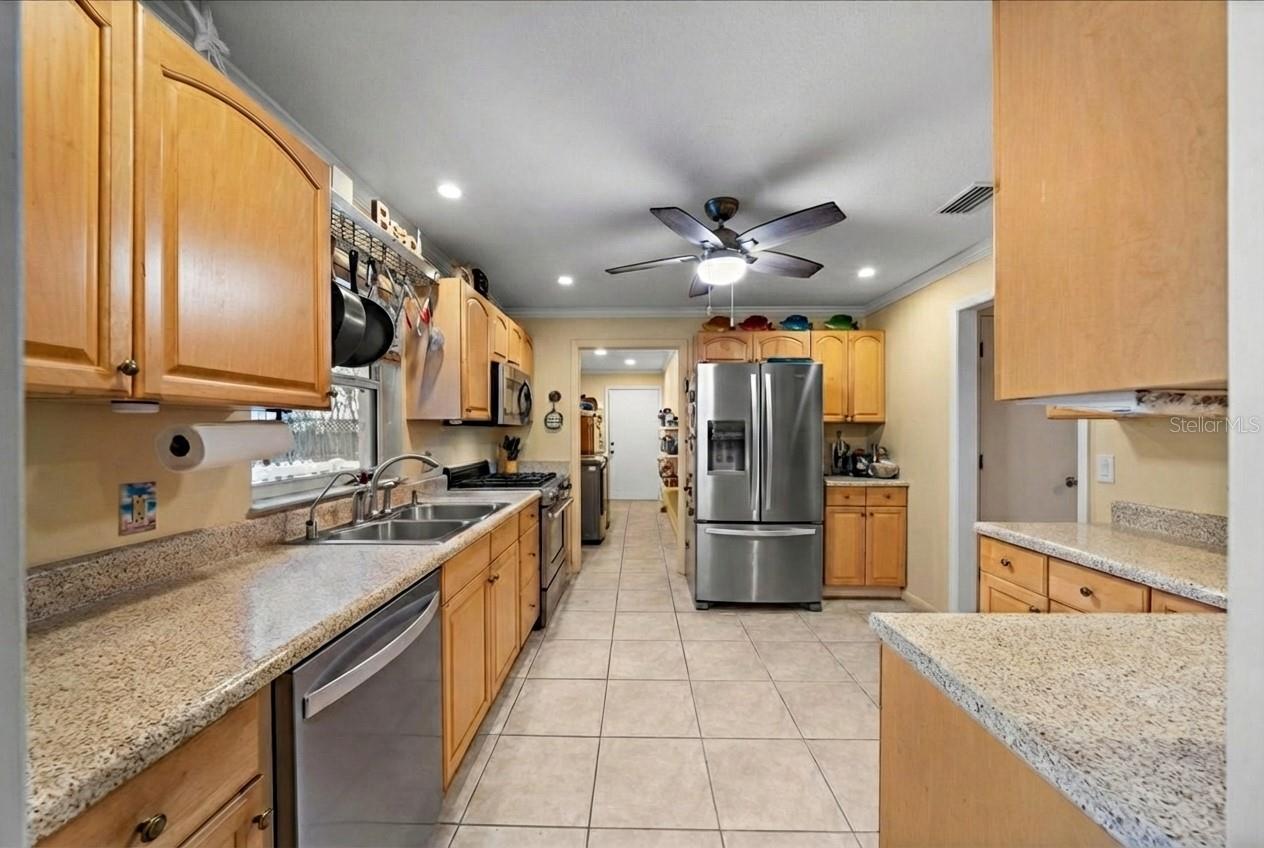 Image 4 of 30 For 118 Camelot Drive