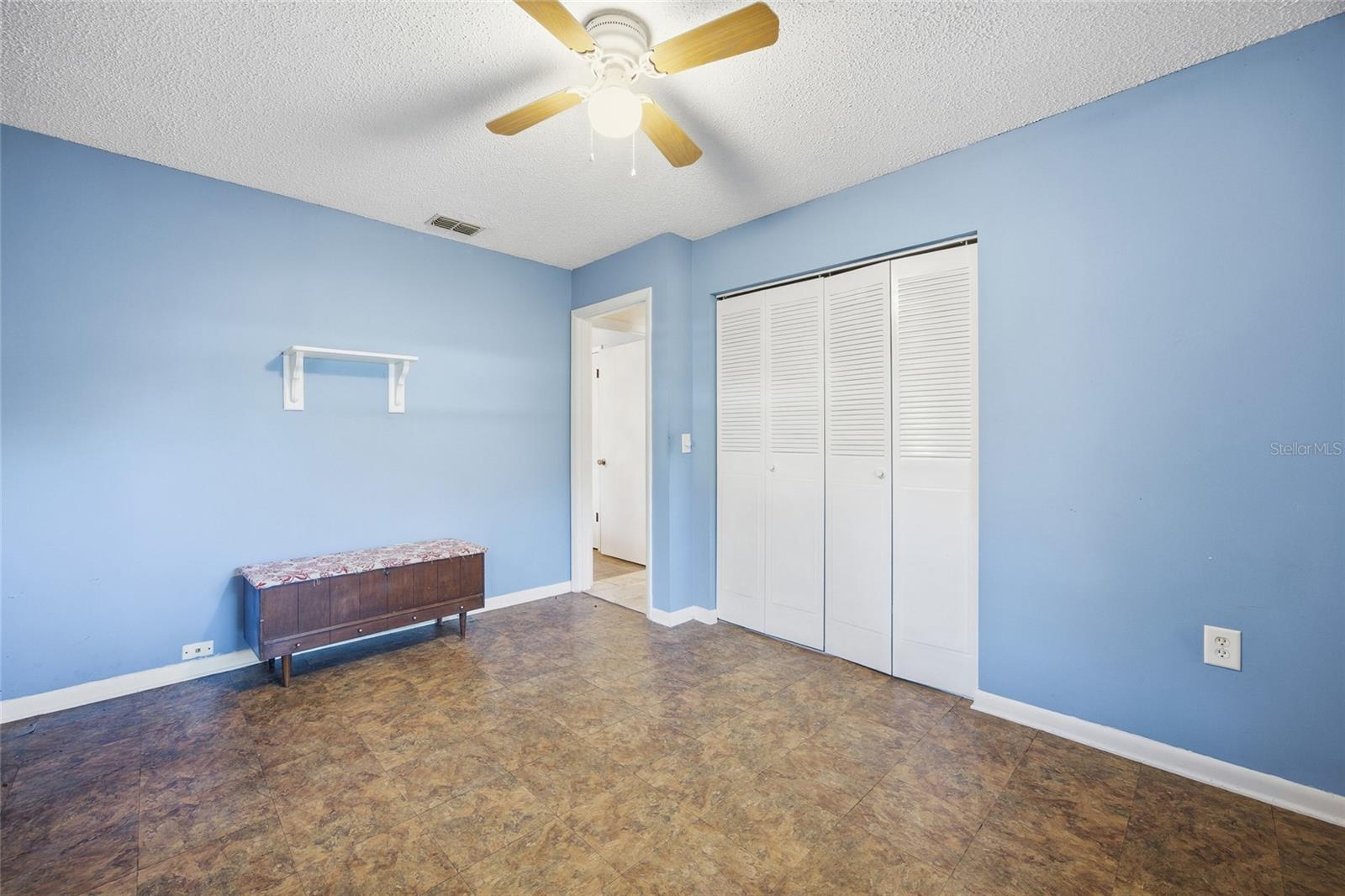 Image 10 of 41 For 16564 25th Lane