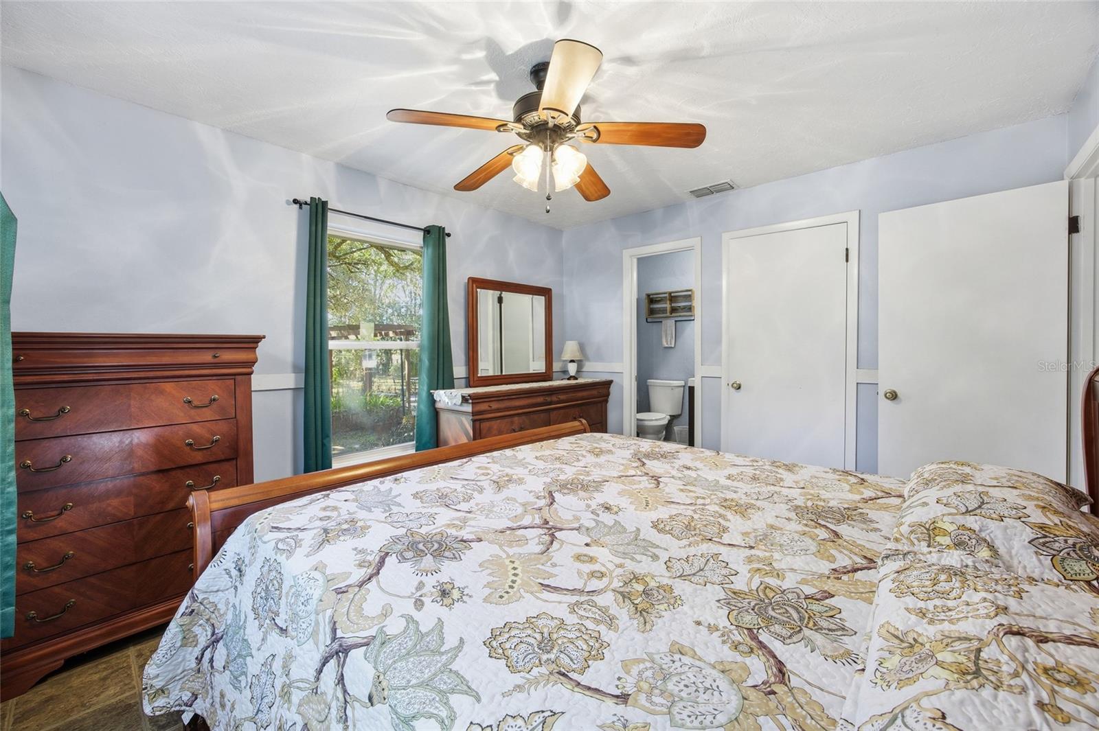 Image 12 of 41 For 16564 25th Lane