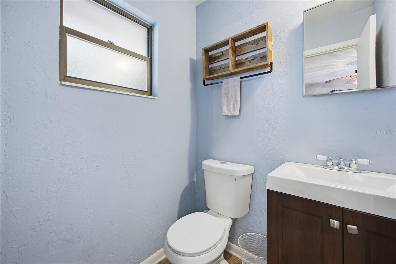 Image 13 of 41 For 16564 25th Lane