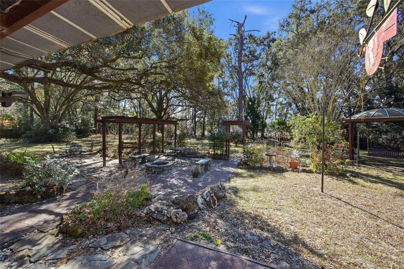 Image 21 of 41 For 16564 25th Lane