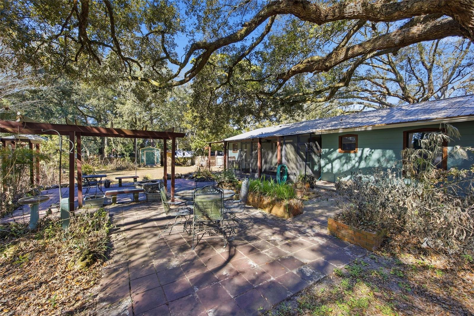 Image 22 of 41 For 16564 25th Lane