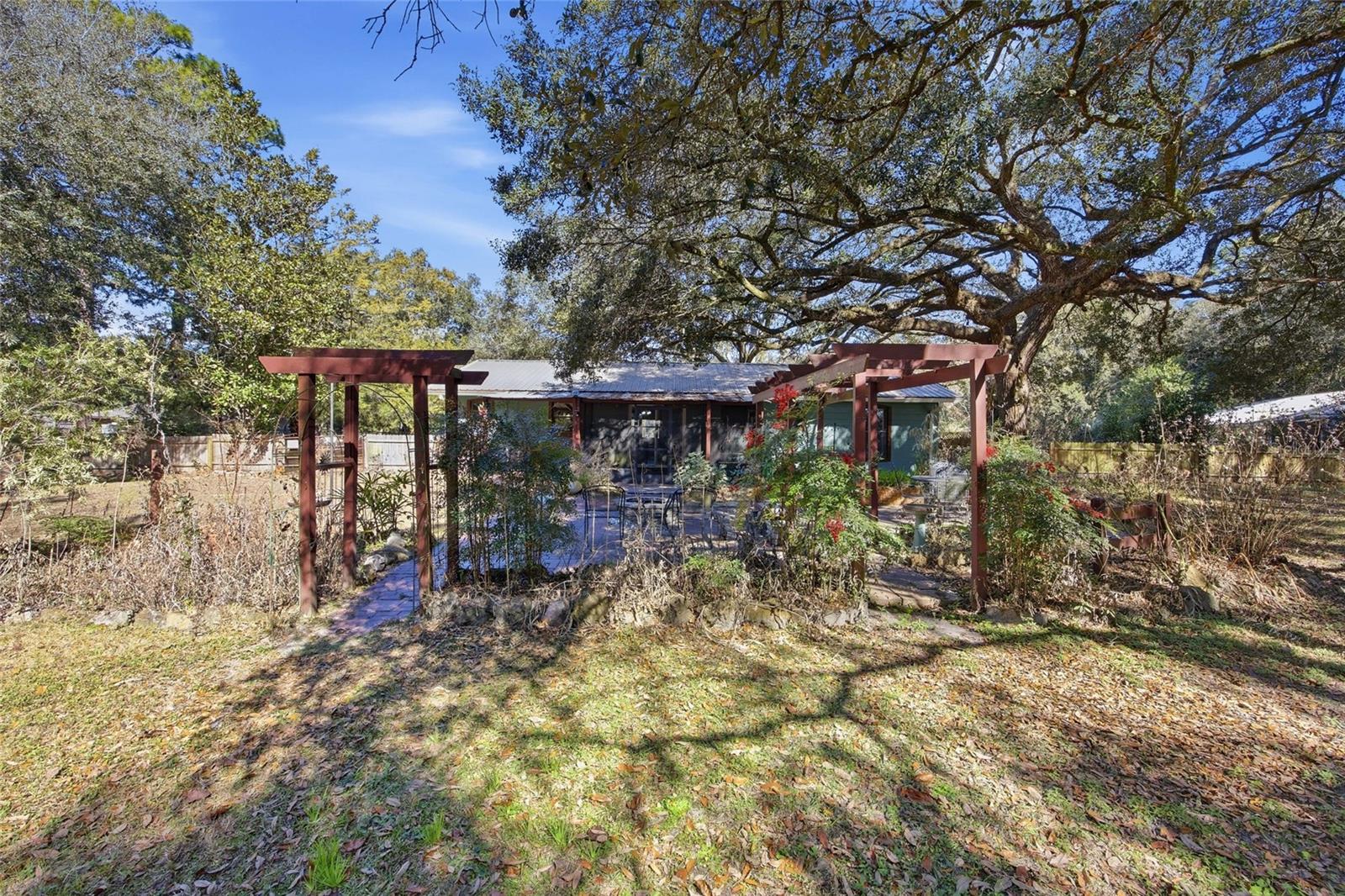 Image 26 of 41 For 16564 25th Lane