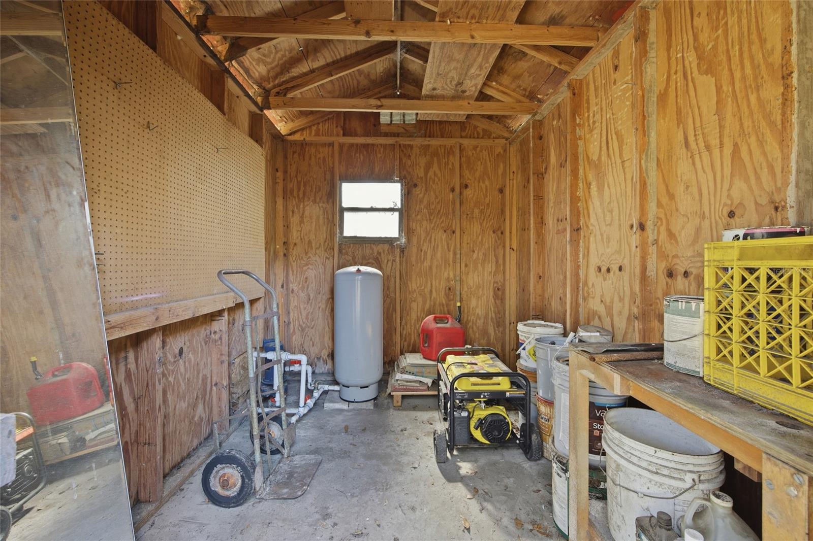 Image 31 of 41 For 16564 25th Lane