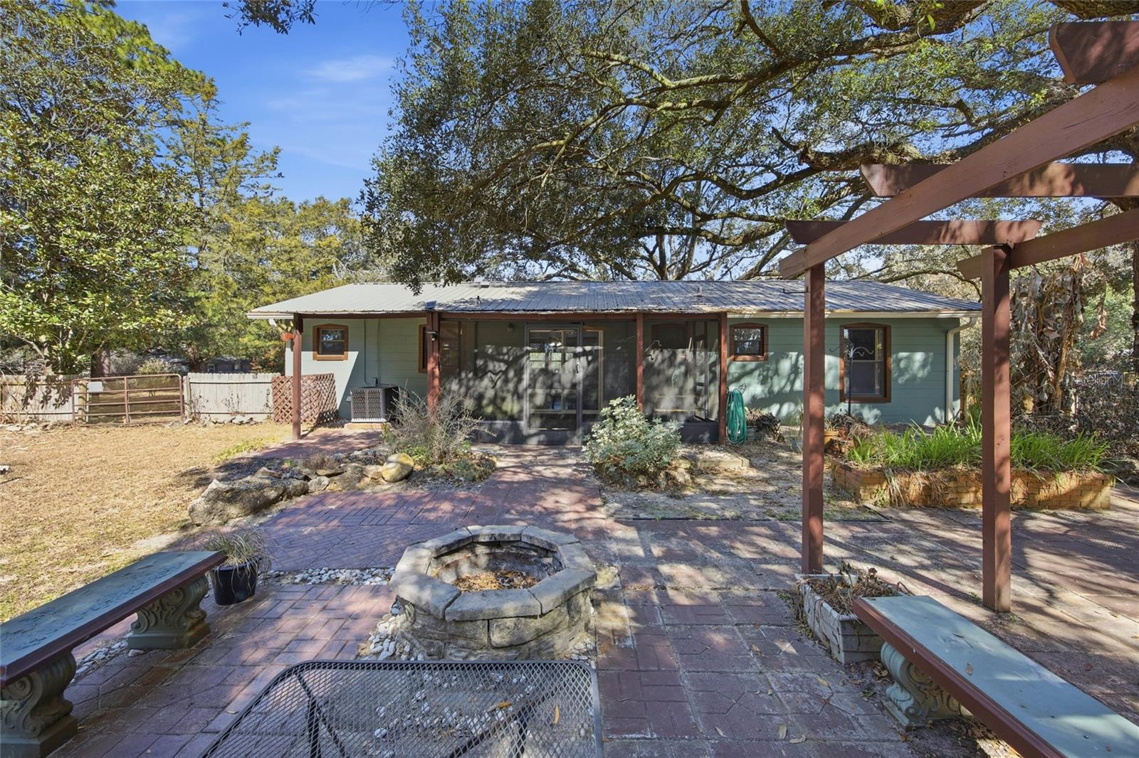 Image 32 of 41 For 16564 25th Lane