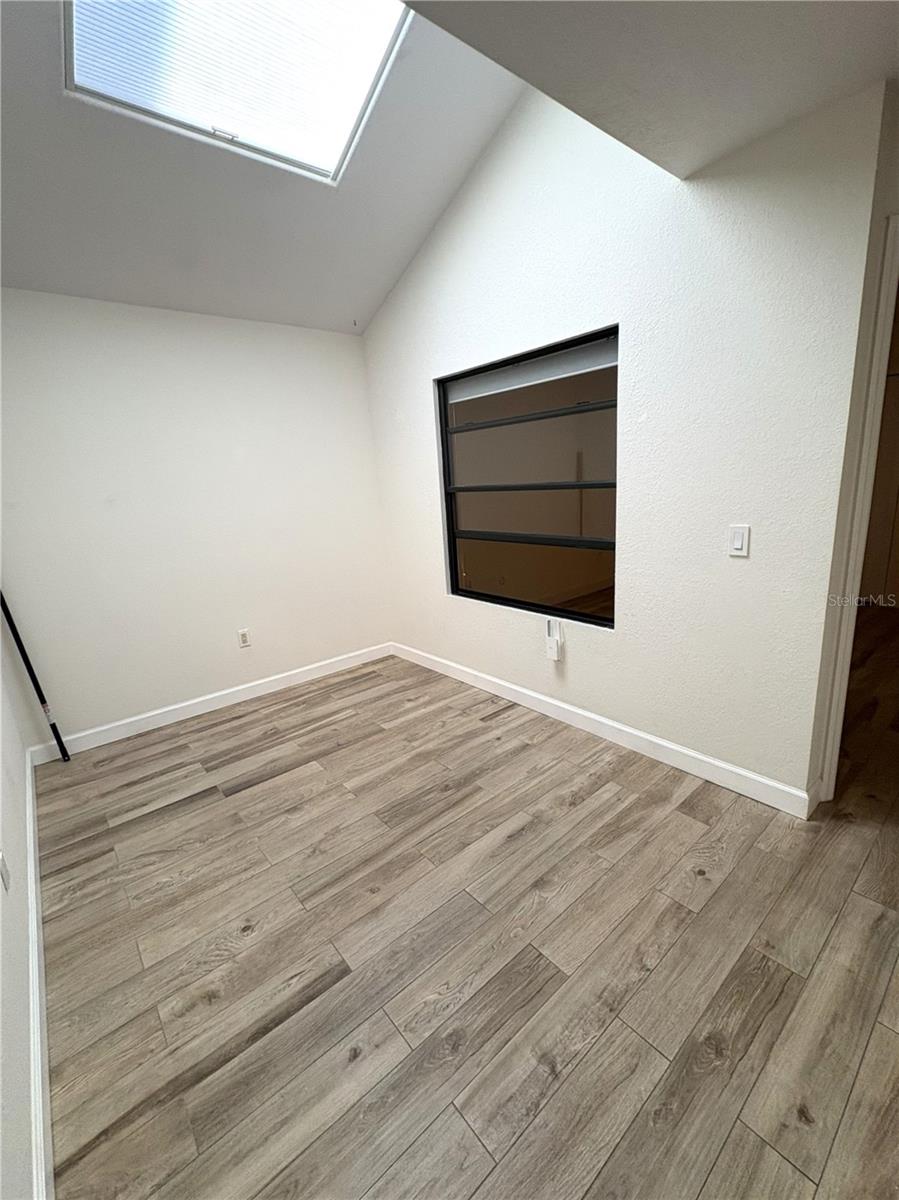 Image 11 of 17 For 4427 5th Street