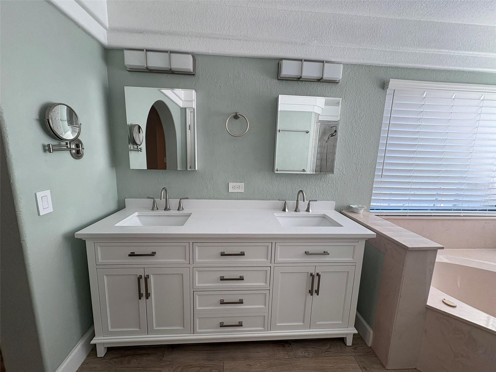 Image 14 of 17 For 4427 5th Street