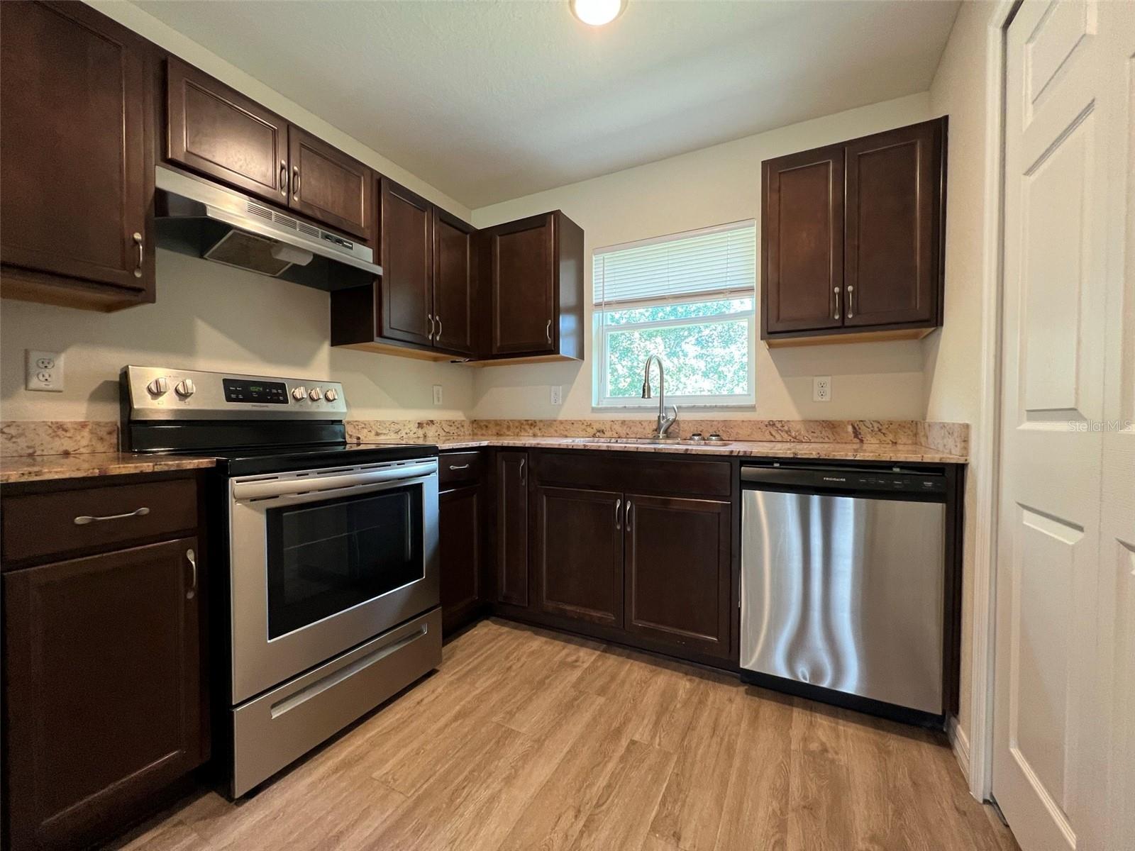 Image 2 of 9 For 17 Juniper Pass Drive 2