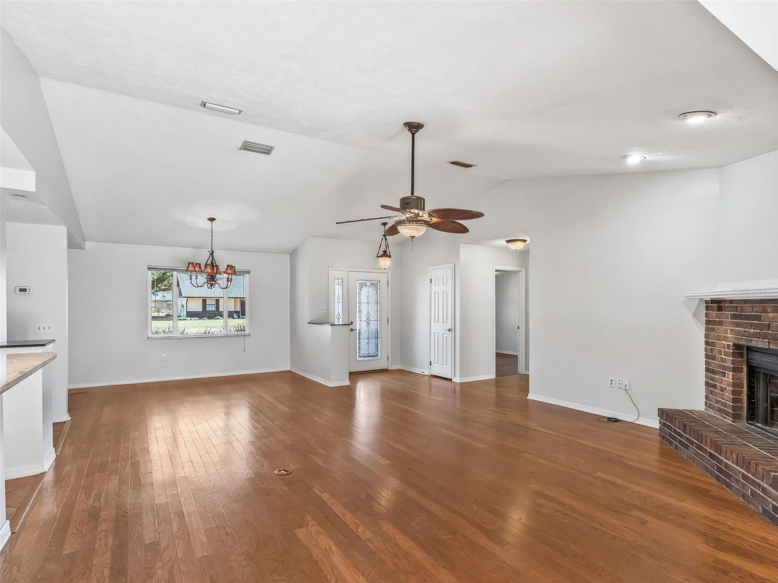 Image 12 of 49 For 60 52nd Avenue