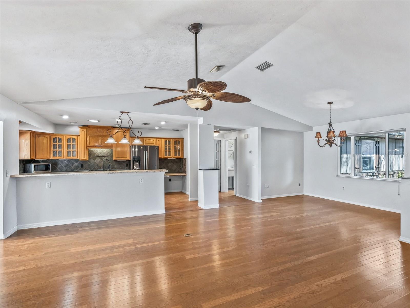 Image 13 of 49 For 60 52nd Avenue