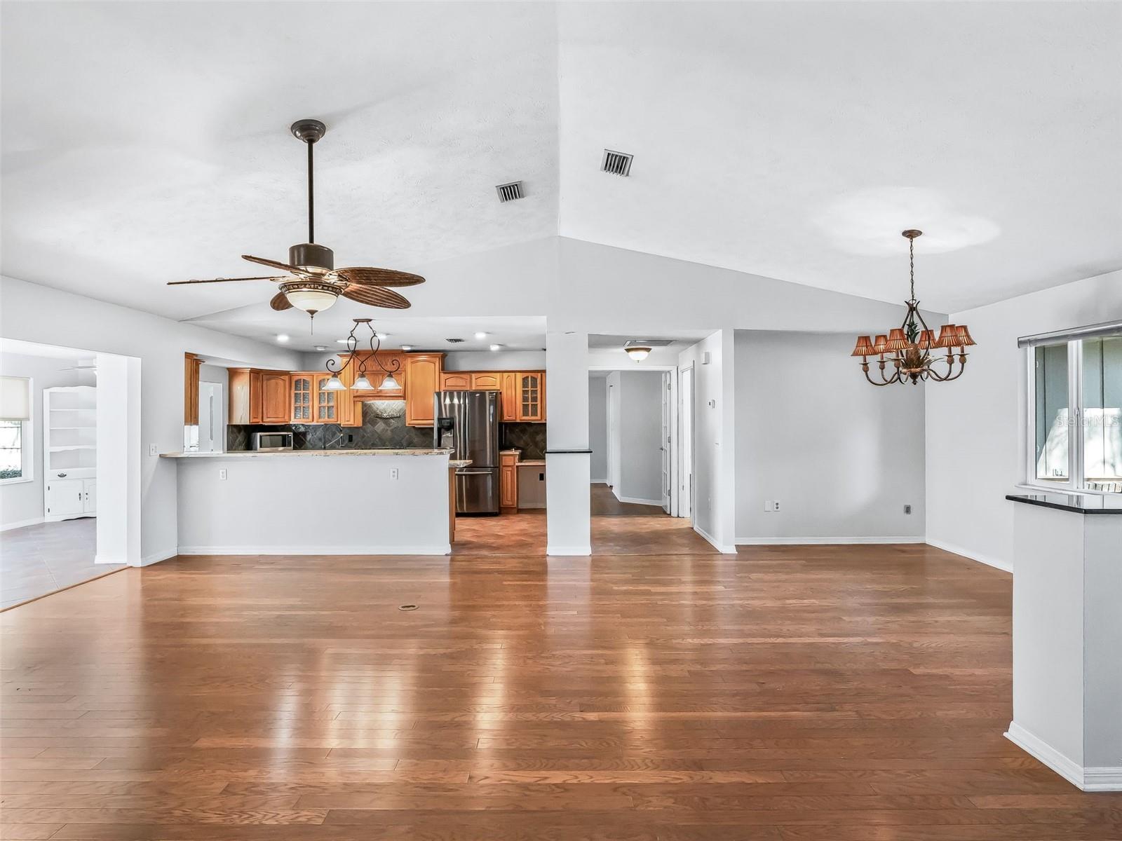 Image 14 of 49 For 60 52nd Avenue