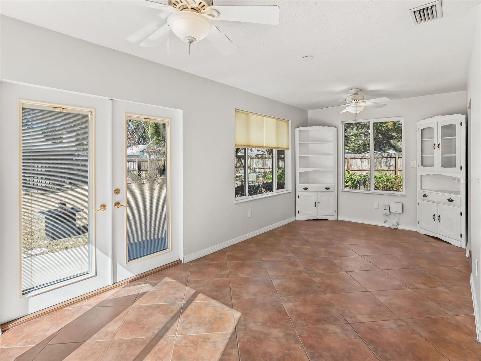 Image 21 of 49 For 60 52nd Avenue