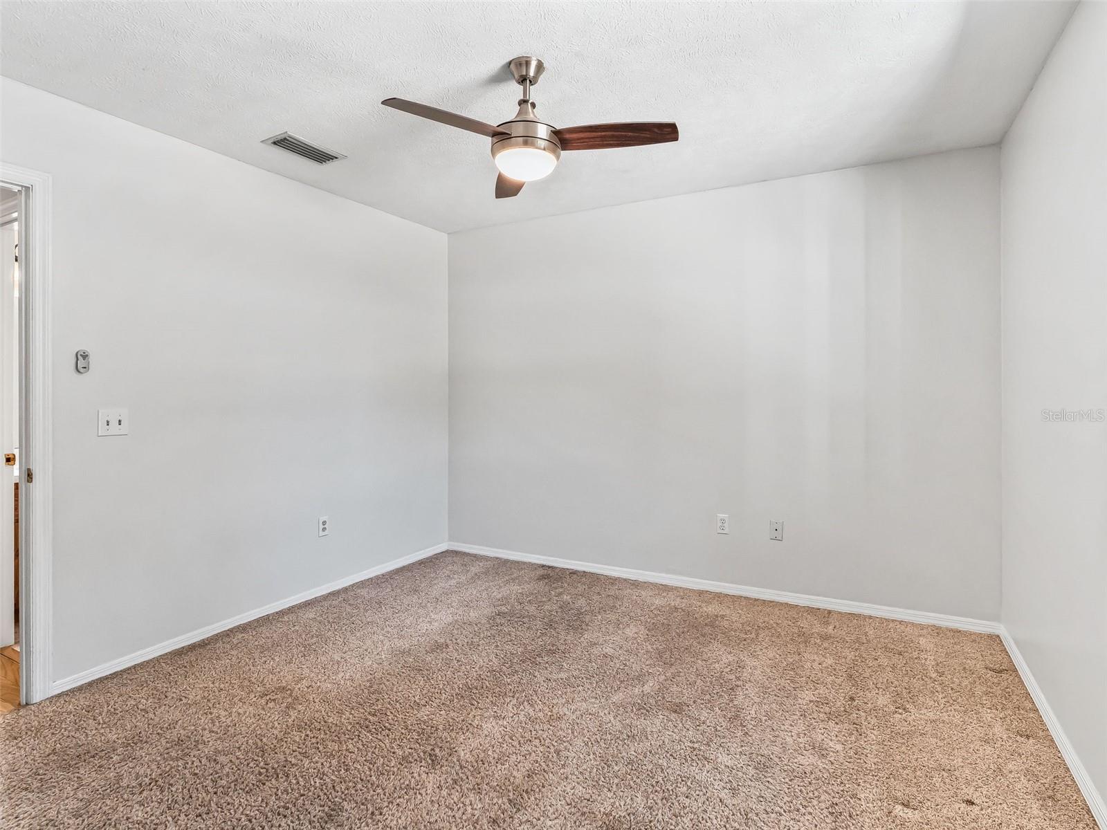 Image 30 of 49 For 60 52nd Avenue